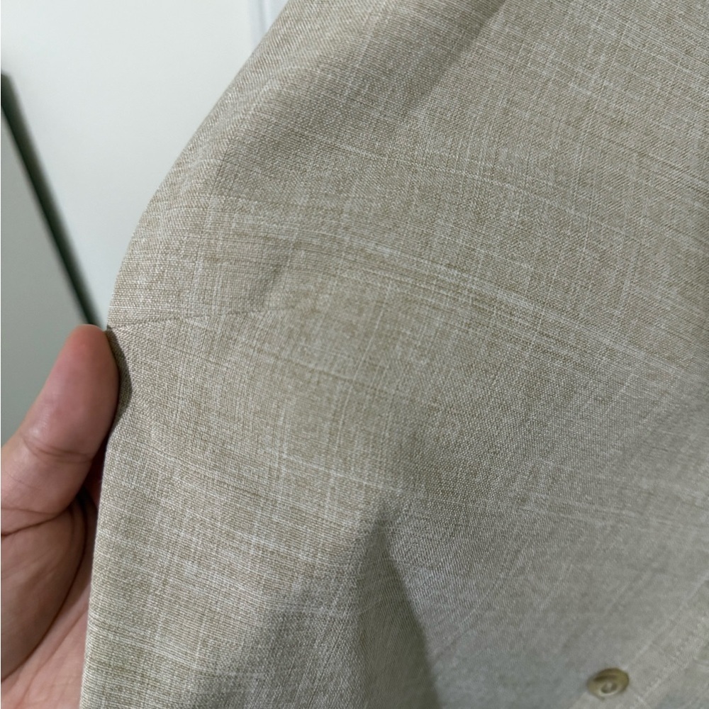 Northern Traditions Beige Button Front Blouse w/ Shoulder Pads | Size 18 - Picture 6 of 12